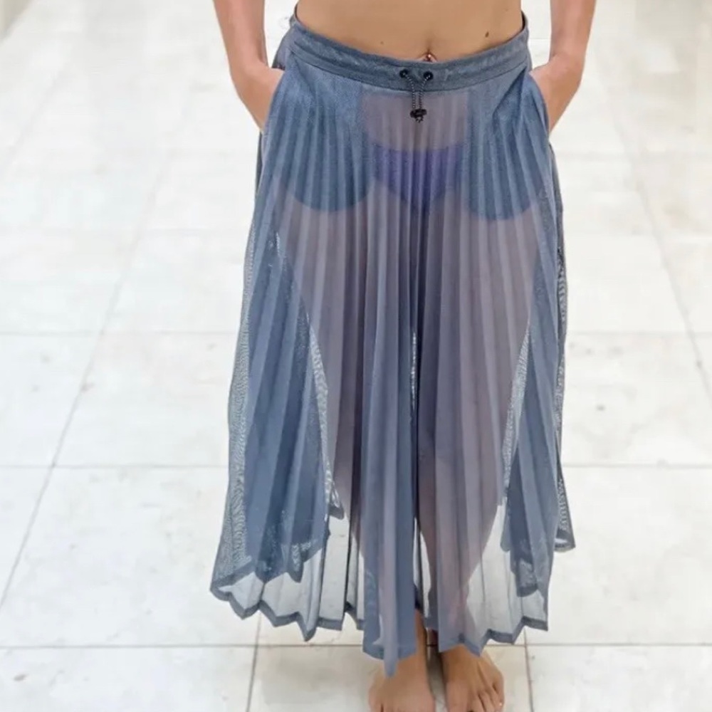 sharny julius- Sj Pleated Over-Anything Skirt - Gray. Size :L. NWT